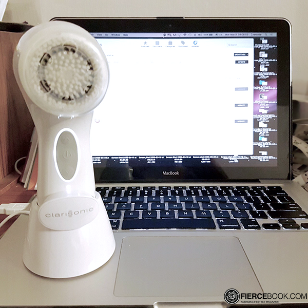 Beauty, เครื่อง Clarisonic รุ่น Aria, ทดสอบการล้างหน้า, เครื่องล้างหน้าจากอเมริกา, ผิวนุ่มลื่นตื่นฟู, วิธีการล้างหน้า, ล้างหน้าให้สะอาด, Clarisonic, Aria, Clarisonic, เครื่องล้างหน้า, แปรงล้างหน้า, รีวิวล้างหน้า,​ล้างเครื่องสำอาง, เมคอัพรีมูฟเวอร์,​ makeup remover, ราคาพิเศษ, Fiercebook, ทดสอบล้างหน้า, หน้าร้อน, กันแดด, เช็ดรองพื้น,​ แปรงแต่งหน้า,​ เช็ดเครื่องสำอาง,​ ผิวดี,​ ผิวสะอาด, ผิวนุ่ม, ผิวบอบบาง, ผิวอ่อนโยน, อุปกรณ์ล้างหน้า,​ เซ็ทเดินทาง