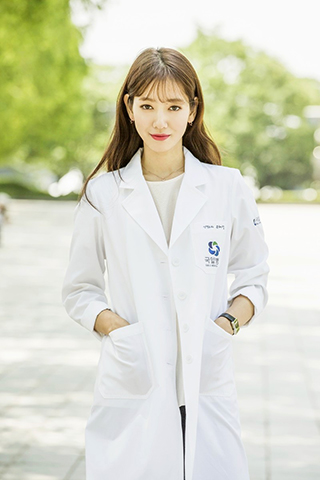 Beauty News, Mamonde, เครื่องสำอาง Mamonde, หมอยูฮเยจอง, พาร์คชินฮเย, แต่งหน้าแบบ พาร์คชินฮเย,​ แต่งหน้าแบบหมอยูฮเยจอง, ซีรี่ส์เกาหลี Doctors, เครื่องสำอางที่ใช้ในเรื่อง Doctors, Park ShinHye, Yoo HyeJong, คุชชั่น Mamonde, ลิปทินท์ Mamonde, ลิปสติก Mamonde, แต่งหน้า Mamonde, เคาน์เตอร์ Mamonde, เครื่องสำอางเกาหลี Mamonde, พรีเซ็นเตอร์เครื่องสำอาง Mamonde, พักชินฮเย, น้องผัก, แต่งหน้าตามซีรี่ส์เกาหลี