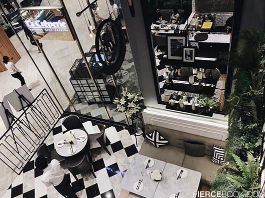 Fierce Eat, ร้านอาหารในพารากอน, ร้านอาหารสยามดิส, ร้านอาหารสยามเซ็นเตอร์, Jamie’s Italian, ร้าน Jamie’s Italian, สั่งอะไรดีที่ Jamie’s Italian, La Crêperie, ร้าน La Crêperie, ร้าน La Crêperie สยามพารากอน, Sweet Crêpe Salted Caramel Sauce , Me BOX by Mercedes Benz, ร้าน Me BOX by Mercedes Benz, Royal Cabanon Oyster, Lobster Salad, Canadian Lobsters with cauliflower puree and lobster bisque, Prawn Tacos หรือทาโก้กุ้ง, ทาโก้กุ้ง, กั้งบ้านเพ, ผัดไทยกั้ง กุ้ง ปู, เกี๊ยวปลาทอด, ก๋วยเตี๋ยวกั้งทะเลแห้ง, Another Hound Café, ร้าน Another Hound Café, Cold Japanese Salad, Crab Bomb with Rice, DIY Crab Sandwich, Chargrilled Squid, Amici, ร้าน Amici, สลัด Rocket กั้ง balsamic wild mushroom bacon, Spaghetti Alio Olio Ebiko, Porcini Mushroom Risotto and grilled seabass , AOI, ร้าน AOI, ข้าวอบแซลมอนหม้อดิน, Sandan jyu, Chilli Thai Restaurant, ร้าน Chilli Thai Restaurant, ลาบปลาแซลมอน, ไก่ย่างขมิ้น, ต้มแซ่บหมูเด้ง (ไซส์ใหญ่) ,ไอศกรีมกะทิสด พร้อมเครื่องเจ็ดยอดกุมาร , TWG Tea Salon & Boutique, ร้าน TWG Tea Salon & Boutique, TWG , ร้าน TWG,TWG Tea Salad , Lobster Timbale  ,Crispy Seared Salmon,Harrods Tea Room, ร้าน Harrods Tea Room, Crab cake, Pan-fried Snow Fish, ทิรามิสุ, Signor Sassi, Pan-Seared Scallop, Lobster Stir Fried With Angelhair , Tenderloin Steak Topped with Foie Gras, Four Seasons, ร้าน Four Seasons, เป็ดย่างโฟร์ซีซั่น, ถั่วแขกผัดหมูสับ, กุ้งทอดเคลือบไข่เค็ม, กินอะไรดีที่พารากอน, World Class Dining, 