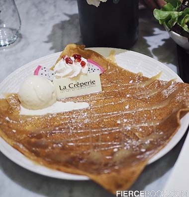 Fierce Eat, ร้านอาหารในพารากอน, ร้านอาหารสยามดิส, ร้านอาหารสยามเซ็นเตอร์, Jamie’s Italian, ร้าน Jamie’s Italian, สั่งอะไรดีที่ Jamie’s Italian, La Crêperie, ร้าน La Crêperie, ร้าน La Crêperie สยามพารากอน, Sweet Crêpe Salted Caramel Sauce , Me BOX by Mercedes Benz, ร้าน Me BOX by Mercedes Benz, Royal Cabanon Oyster, Lobster Salad, Canadian Lobsters with cauliflower puree and lobster bisque, Prawn Tacos หรือทาโก้กุ้ง, ทาโก้กุ้ง, กั้งบ้านเพ, ผัดไทยกั้ง กุ้ง ปู, เกี๊ยวปลาทอด, ก๋วยเตี๋ยวกั้งทะเลแห้ง, Another Hound Café, ร้าน Another Hound Café, Cold Japanese Salad, Crab Bomb with Rice, DIY Crab Sandwich, Chargrilled Squid, Amici, ร้าน Amici, สลัด Rocket กั้ง balsamic wild mushroom bacon, Spaghetti Alio Olio Ebiko, Porcini Mushroom Risotto and grilled seabass , AOI, ร้าน AOI, ข้าวอบแซลมอนหม้อดิน, Sandan jyu, Chilli Thai Restaurant, ร้าน Chilli Thai Restaurant, ลาบปลาแซลมอน, ไก่ย่างขมิ้น, ต้มแซ่บหมูเด้ง (ไซส์ใหญ่) ,ไอศกรีมกะทิสด พร้อมเครื่องเจ็ดยอดกุมาร , TWG Tea Salon & Boutique, ร้าน TWG Tea Salon & Boutique, TWG , ร้าน TWG,TWG Tea Salad , Lobster Timbale  ,Crispy Seared Salmon,Harrods Tea Room, ร้าน Harrods Tea Room, Crab cake, Pan-fried Snow Fish, ทิรามิสุ, Signor Sassi, Pan-Seared Scallop, Lobster Stir Fried With Angelhair , Tenderloin Steak Topped with Foie Gras, Four Seasons, ร้าน Four Seasons, เป็ดย่างโฟร์ซีซั่น, ถั่วแขกผัดหมูสับ, กุ้งทอดเคลือบไข่เค็ม, กินอะไรดีที่พารากอน, World Class Dining, 