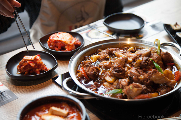 Fierce Review, JJANG, รีวิว, ร้านอาหาร, จัง, ร้านอาหารเกาหลี, ร้านอาหารเกาหลีจัง, ร้านอร่อย, ร้านอาหารน่าไป, สยามสแควร์, ร้านอาหารเกาหลีแท้ๆ, ร้านอาหารเกาหลีสูตรดั้งเดิม, ร้านอาหารเกาหลี100%,  ร้านอาหารเกาหลีดั้งเดิม, เชฟเกาหลี, Authentic Korean Cuisine, แนะนำร้านอาหารเกาหลียอดนิยมในกรุงเทพ, ร้านอาหารเกาหลีอร่อยโดนใจ, พาไปชิมร้านอาหารเกาหลีแท้ๆ, รีวิวร้านอาหารเกาหลี,  ร้านอาหารเกาหลีในกรุงเทพ, ร้านอาหารเกาหลีแถวสยามสแควร์, ร้านอาหารเกาหลีตรงข้าม Red Sun, จิมดัก, Jjim Dak, ซุปกิมจิ, Kimchi-Jjigae, สตูว์เนื้อ ,Yukgaejang, ซุปเต้าหู้, Sundubu-Jijigae, คิมบับ, Kimbab, จูม๊อกบับ, Jumeokbab, ต๊อกปกกี่, Topokki 
