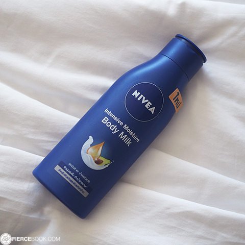 Beauty Review, NIVEA Body Milk, โลชั่นบำรุงผิว, ดูแลผิวแห้ง, ครีมทาผิวหน้าหนาว, ครีมทาผิวแตก, สกินแคร์, ดูแลผิว, รักษาผิว, ผิวแห้ง, ผิวแตก, ผิวเป็นขุย, วิธีรักษาผิวแตก, โลชั่นบำรุงผิว, โลชั่นแก้ผิวแห้ง, โลชั่นไม่เหนียว, โลชั่นทาผิวดี, โลชั่นบางเบา, โลชั่นติดทนนาน, โลชั่นสำหรับผิวแห้ง, โชั่นสำหรับผู้ชาย, โลชั่นหน้าหนาว, รีวิว NIVEA Body Milk, NIVEA Body Milk ดียังไง, NIVEA Body Milk ใช้ดี