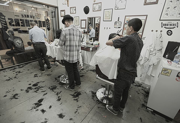 Barber, men, hairstyle, ร้านตัดผมผู้ชาย, ผู้ชายตัดผมร้านไหน, ตัดผมร้านไหนดี, บาร์เบอร์, ตัดผมชาย, ร้านดัง, ตัดดี, หล่อ, ตัดผม, สกินเฮด, ทรงผมชาย,​ ตัดสวย