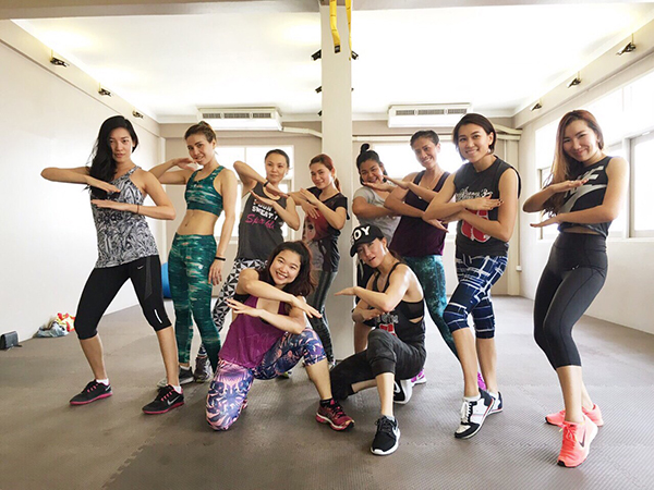 Fierce and Firm, เต้น zumba, ลดความอ้วน, เรียนเต้น zumba, คลาสเรียน zumba, สอนเต้น zumba, ซุมบ้า, ดารา เต้น, เต้นลดความอ้วน, ลดความอ้วน, เต้น zumba ที่ไหนดี, เรียนเต้น, ออกกำลังกายลดความอ้วน, 