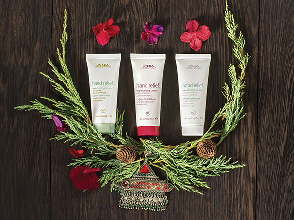 Beauty News, Aveda Candrimā, Aveda Candrimā Holiday 2016, เซ็ตของขวัญ Aveda, เทียน Aveda, สกินแคร์ Aveda, Aveda คอลเลคชั่นใหม่, Aveda ออกใหม่, Aveda ลิปกลอส, Aveda Holiday 2016, ของขวัญ Aveda Holiday 2016, Aveda กระดาษ Lokta, Aveda ช่วยเนปาล