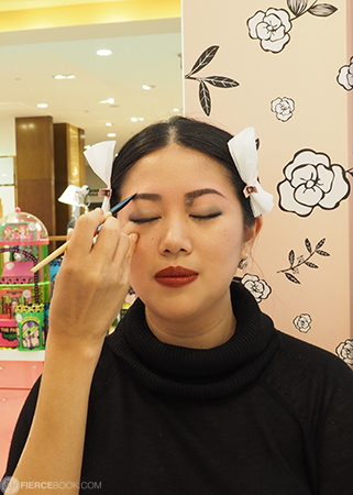 Beauty Review, Benefit Brow Bar, รีวิวแว๊กซ์คิ้ว, บริการแว๊กซ์คิ้ว, แว๊กซ์คิ้ว Benefit, แว๊กซ์คิ้วที่เบเนฟิต, รีวิวแว๊กซ์คิ้วที่เบเนฟิต, รีวิวแว๊กซ์คิ้ว Benefit, แว๊กซ์คิ้วของ Benefit, วิธีแว๊กซ์คิ้ว, ร้านแว๊กซ์คิ้ว, แว๊กซ์คิ้วที่ไหนสวย, แว๊กซ์คิ้วที่ไหนดี, ทำคิ้วที่ไหน, ทำคิ้วสวย, ทำคิ้วเป๊ะ, ร้านทำคิ้ว, บริการทำคิ้ว, แว๊กซ์คิ้วเป็นยังไง, แว๊กซ์คิ้วเจ็บไหม, ไปทำแว๊กซ์คิ้วที่ไหน, อยากแว๊กซ์คิ้ว, แนะนำร้านแว๊กคิ้ว, ทำยังไงให้คิ้วสวย, คิ้วเป๊ะ, วิธีทำให้คิ้วสวย, เทคนิคคิ้วสวย