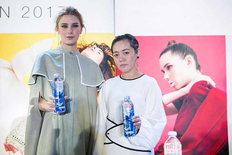 Fashion News, น้ำแร่เพอร์ร่า, Purra, ดีไซเนอร์แบรนด์ไทย, Vickteerut, Vatanika, La Boutique, Poem, ลายขวดน้ำแร่เพอร์ร่า, Purra ขวดสวย, Purra ขวด limited edition, Purra collection 2017, น้ำแร่ Purra, น้ำแร่ขวดสวย Purra, ขวดน้ำแร่ออกแบบโดยดีไซเนอร์ Purra