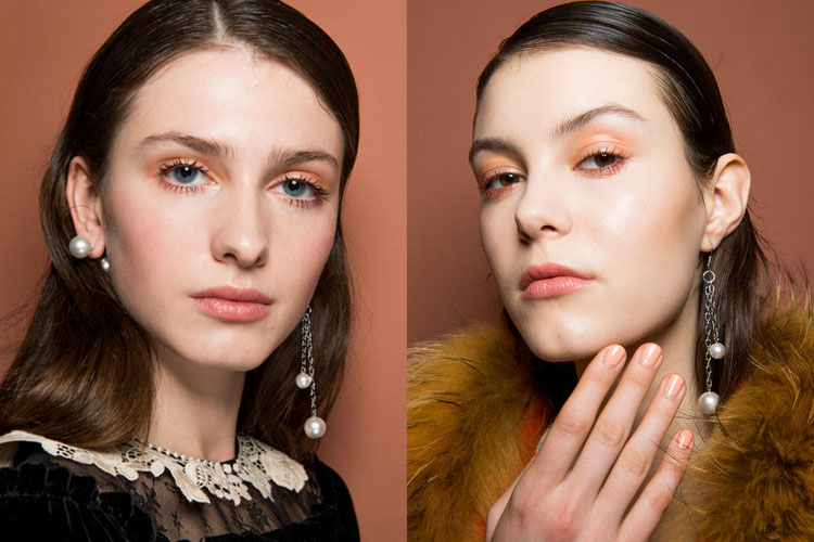 Makeup Trends, เทรนด์เมคอัพ Fall 2017, แต่งหน้า Fall 2017, เทรนด์แต่งหน้า, เทรนด์เมคอัพ, เมคอัพรันเวย์ลุค, รันเวย์เทรนด์, แต่งหน้าแซ่บ, ปาร์ตี้ลุค, แต่งหน้าตามเทรนด์, แต่งหน้าแบบไหนดี, เทรนด์, งานตา, ปัดมาสคาร่าตามเทรนด์, ปัดขนตาตามเทรนด์, แต่งตาตามเทรนด์, สีปากตามเทรนด์, สีปากธรรมชาติ, ทาปาก, สีลิปสติกน่าโดน, สีปากตามเทรนด์