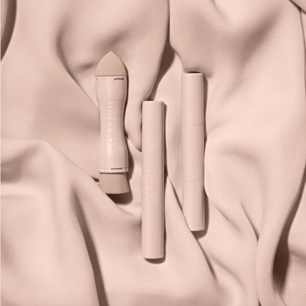 Beauty News, Kim Kardashian West, KKW Beauty, KKW Beauty Crème Contour and Highlight Kit, KKW X KYLIE Crèam Liquid Lipstick, คิม คาดาเชียน, ไคลี่ เจนเนอร์, คอนทัวร์คิท, คอนทัวร์เนื้อครีม, คอนทัวร์แท่ง, คอนทัวร์สติ๊ก, ลิปไคลี่, ลิควิดลิปสติก, ไฮไลท์, ไฮไลท์สติ๊ก, ไฮไลท์แท่ง, แปรงคอนทัวร์