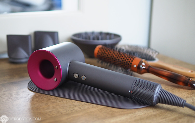 Beauty Review, รีวิว Dyson Supersonic, Dyson Supersonic, รีวิวไดร์เป่าผม, สุดยอดไดร์เป่าผม, รีวิว Dyson, ไดร์เป่าผม Dyson Supersonic, Dyson Supersonic ราคา, Dyson Supersonic เท่าไร, ไดร์เป่าผมดี, ไดร์เป่าผมแพง, ไดร์เป่าผมใหม่, ไดร์เป่าผม ไดสัน, ไดสัน ซูปเปอร์โซนิค, ไดสัน, ไดร์เป่าผมไดสันซูปเปอร์โซันิค, เป่าผมให้แห้ง, ไดร์เป่าผมแห้งเร็ว, ไดร์เป่าผมมออกใหม่, ไดร์เป่าผมน่าโดน, ไดร์เป่าผมถนอมผม