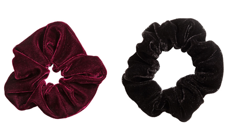 Hairstyle, Hair Scrunchies, Scrunchie, แฮร์แอคเซสซอรี่, Hair Accessory, Hair Accessories, เทรนด์ผม, ทรงผม, มัดผม, เทรนด์ยางรัดผม, เทรนด์แฮร์แอคเซสซอรี่, เทรนด์ผม, แฮร์, ผม, ทรผม, ตามเทรนด์, รันเวย์เทรนด์, ยางรัดผมแบรนด์เนม, ยางแบรนด์เนม, ยางรัดผมราคาแพง, ยางรัดผมโดนัท, รวบตึง, เกล้าผม, Mansur Gavriel, Balenciaga, We11Done, Stylenanda, Chloe & Isabel, ASOS, H&M, Topshop