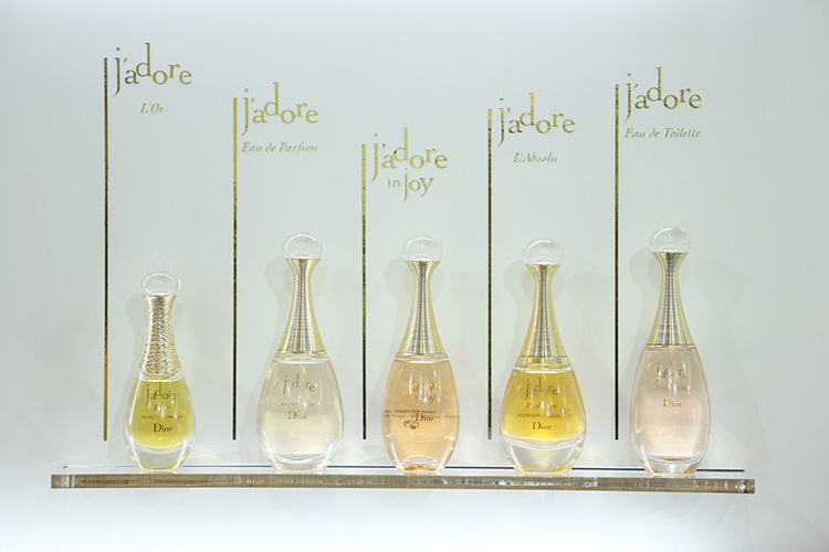 Social, Dior, น้ำหอม J’adore, น้ำหอม Dior, Dior อีเวนท์, สยามพารากอน, Hall of Fame, น้ำหอมดิออร์, น้ำหอมกลิ่นดอกไม้, น้ำหอมออกใหม่, น้ำหอมน่าโดน, น้ำหอม, ซอนย่า คูลลิ่ง, สิตามนินท์ สุสมาวัตนะกุล, นานา ไรบีนา, อิงฟ้า ดำรงชัยธรรม, คิมเบอร์ลี่ แอน เทียมศิริ, MUSE Dior Perfume