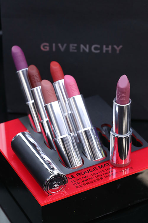 Social, GIVENCHY Beauty, GIVENCHY Beauty Thailand, GIVENCHY Le Rouge Mat, ลิปสติก Le Rouge Mat, ลิปสติก GIVENCHY, GIVENCHY คอลเลคชั่นใหม่, GIVENCHY ลิปสติกออกใหม่, GIVENCHY ออกใหม่, GIVENCHY มาใหม่, GIVENCHY เคาน์เตอร์ในไทย, ลิปสติกเนื้อแมทท์, ลิปสติกออกใหม่, GIVENCHY คอลเลคชั่นล่าสุด