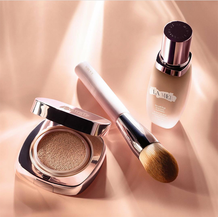 Beauty News, LA MER The NEW Luminous Lifting Cushion Foundation, LA MER The Cushion Compact SPF 20, LA MER คอลเลคชั่นใหม่, LA MER ออกใหม่, LA MER คุชชั่น, LA MER รองพื้น, LA MER น่าโดน,​ LA MER มาใหม่, คุชชั่นที่ดีที่สุดในโลก, คุชชั่นผิวสวยเป็นธรรมชาติ, คุชชั่นใหม่, คุชชั่นไฮเอนด์, คุชชั่นผิวเนียน, คุชชั่นสีเข้ม, คุชชั่นไม่เป็นคราบ, คุชชั่นปกปิดดี