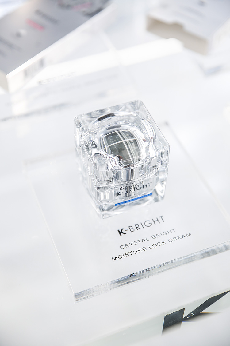 Beauty News, K-BRIGHT, สกินแคร์, เกาหลี, ล็อคความขาว, แบรนด์มาใหม่, Sephora, ของใหม่, ซีโฟร่า, เค-ไบรธ์, Icy-Lock Technology, สกินแคร์เพิ่มความขาว, ไอเท็มใหม่, เติมน้ำให้ผิว, ผิวชุ่มฉ่ำ