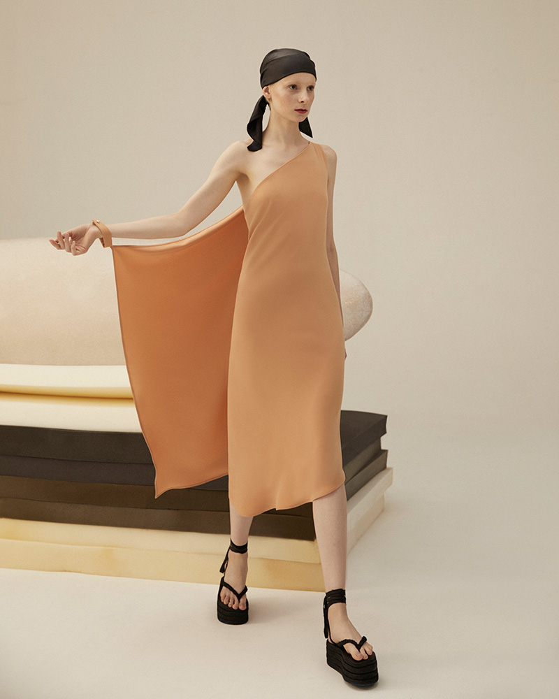 Fashion News, Vickteerut, Vickteerut Cruise 2019, Neo Rhapsody, Vickteerut ครูซ 2019, วิคธีร์รัฐ ครูซ 2019, วิคธีร์รัฐ, วิคธีร์รัฐ คอลเลคชั่นใหม่, Vickteerut คอลเลคชั่นใหม่,​ Vickteerut ออกใหม่, Vickteerut มาใหม่, Vickteerut เดรส, Vickteerut ชุดว่ายน้ำ, Vickteerut พลีท, Vickteerut เคป, Vickteerut กระโปรง, Vickteerut กางเกง, Vickteerut เสื้อผ้า