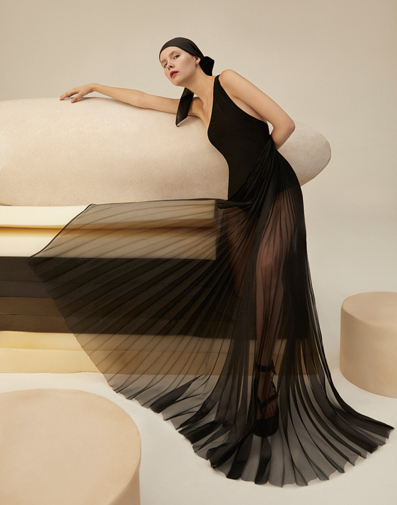 Fashion News, Vickteerut, Vickteerut Cruise 2019, Neo Rhapsody, Vickteerut ครูซ 2019, วิคธีร์รัฐ ครูซ 2019, วิคธีร์รัฐ, วิคธีร์รัฐ คอลเลคชั่นใหม่, Vickteerut คอลเลคชั่นใหม่,​ Vickteerut ออกใหม่, Vickteerut มาใหม่, Vickteerut เดรส, Vickteerut ชุดว่ายน้ำ, Vickteerut พลีท, Vickteerut เคป, Vickteerut กระโปรง, Vickteerut กางเกง, Vickteerut เสื้อผ้า