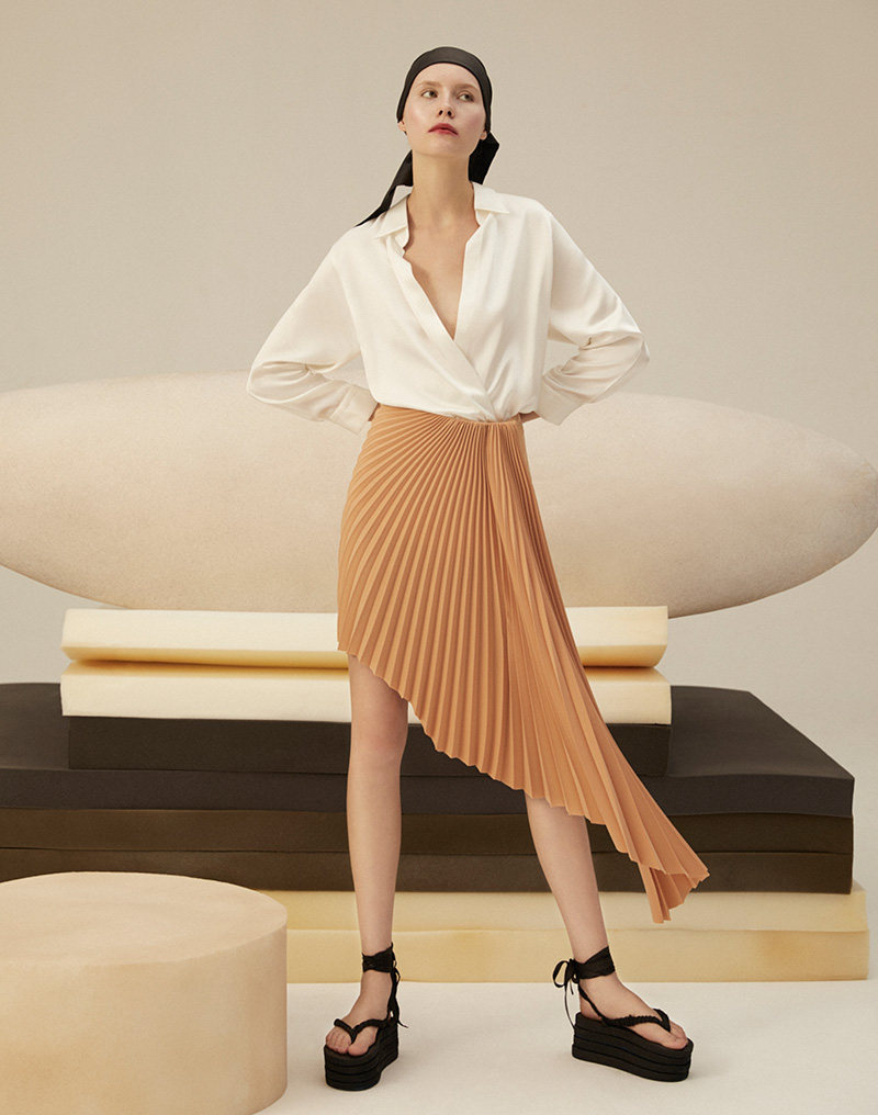 Fashion News, Vickteerut, Vickteerut Cruise 2019, Neo Rhapsody, Vickteerut ครูซ 2019, วิคธีร์รัฐ ครูซ 2019, วิคธีร์รัฐ, วิคธีร์รัฐ คอลเลคชั่นใหม่, Vickteerut คอลเลคชั่นใหม่,​ Vickteerut ออกใหม่, Vickteerut มาใหม่, Vickteerut เดรส, Vickteerut ชุดว่ายน้ำ, Vickteerut พลีท, Vickteerut เคป, Vickteerut กระโปรง, Vickteerut กางเกง, Vickteerut เสื้อผ้า