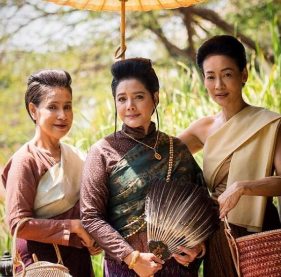 Hairstyle, ทรงผมของแม่หญิงไทย, ทรงผมจากละครบุพเพสันนิวาส, บุพเพสันนิวาส, แม่หญิงการะเกด, ทรงผมไทยโบราณ, ทรงผมแม่หญิงการะเกด, ทรงผมแม่หญิงจันทร์วาด, ทรงผมคุณหญิงจำปี, ทรงผมจากละคร, ละครย้อนยุค, ทรงผมสมัยก่อน, ผู้หญิงสมัยก่อน, งามอย่างไทยโบราณ, สาวไทยโบราณ, หญิงไทยโบราณ, ทรงผม, เทรนด์ผม, ละครฮิต บุพเพสันนิวาส, เบลล่า ราณี, แม่หญิงการะเกด, แม่หญิงจันทร์วาด, โป๊ป บุพเพสันนิวาส, ตัวละคร บุพเพสันนิวาส, ละครช่อง 3 บุพเพสันนิวาส, ละครใหม่, บุพเพสันนิวาส นิยาย, บุพเพสันนิวาส 2018, แย้ม, ผิน, ปริก, จวง, คุณหญิงนิ่ม