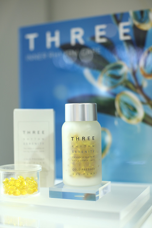 Social, THREE, THREE cosmetics, THREE INNER RHYTHM CARE, THREE FLAGSHIP STORE & RHYTHM RETREAT, THREE ทรีทเมนท์, THREE สปา, THREE ช็อปในไทย, THREE เคาน์เตอร์ในไทย, THREE อีเวนท์, THREE ไอเท็มขายดี, THREE น่าโดน, THREE น่าลอง, THREE ฉลองครบรอบ 5 ปี, THREE Central World, THREE เปิดช็อปใหม่, THREE ประเทศไทย