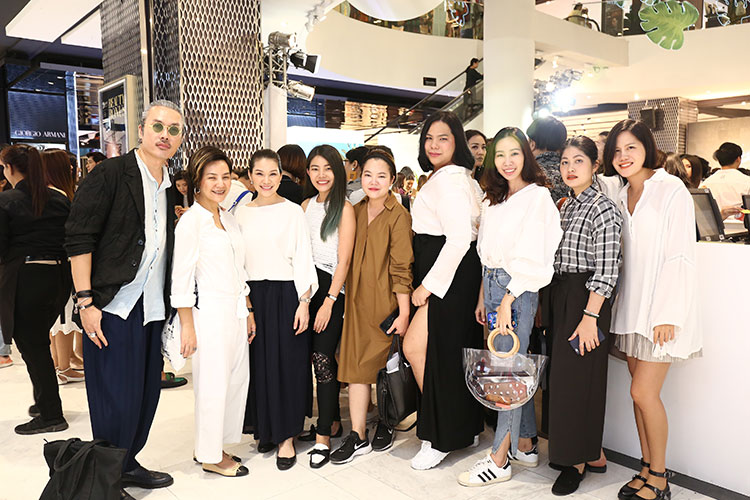 Social, THREE, THREE cosmetics, THREE INNER RHYTHM CARE, THREE FLAGSHIP STORE & RHYTHM RETREAT, THREE ทรีทเมนท์, THREE สปา, THREE ช็อปในไทย, THREE เคาน์เตอร์ในไทย, THREE อีเวนท์, THREE ไอเท็มขายดี, THREE น่าโดน, THREE น่าลอง, THREE ฉลองครบรอบ 5 ปี, THREE Central World, THREE เปิดช็อปใหม่, THREE ประเทศไทย