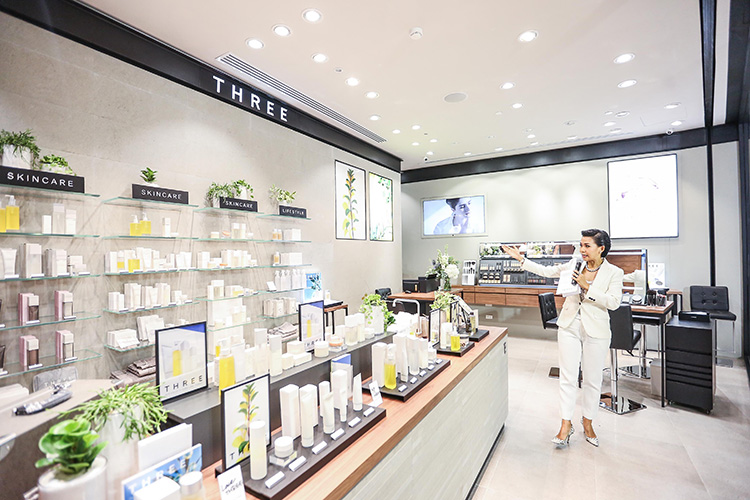 Social, THREE, THREE cosmetics, THREE INNER RHYTHM CARE, THREE FLAGSHIP STORE & RHYTHM RETREAT, THREE ทรีทเมนท์, THREE สปา, THREE ช็อปในไทย, THREE เคาน์เตอร์ในไทย, THREE อีเวนท์, THREE ไอเท็มขายดี, THREE น่าโดน, THREE น่าลอง, THREE ฉลองครบรอบ 5 ปี, THREE Central World, THREE เปิดช็อปใหม่, THREE ประเทศไทย