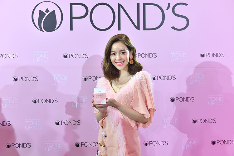 Social, POND’S Instabright Tone Up Milk Cream, พอนด์ส อินสตาไบรท์ โทนอัพ มิลค์ ครีม, บริษัท ยูนิลีเวอร์ ไทย เทรดดิ้ง จำกัด, พอนด์ส ผลิตภัณฑ์ใหม่, ไอซ์ ปรีชญา พงษ์ธนานิกร, พรีเซนเตอร์พอนด์ส, ผลิตภัณฑ์ใหม่, ครีมใหม่, ครีมพอนด์ส, พอนด์ส อีเวนท์, พอนด์ส กิจกรรม, พอนด์ส ออกใหม่, พอนด์ส แบบซอง, พอนด์ส ราคา