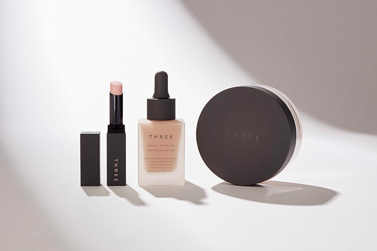 Beauty News, THREE, THREE คอลเลคชั่นใหม่, THREE ของใหม่, THREE รองพื้นใหม่, THREE แป้งใหม่, THREE คอนซีลเลอร์ใหม่, THREE แป้งฝุ่น, รองพื้นบางๆ, รองพื้นใสๆ, รองพื้นเซรั่ม, รองพื้นบำรุงผิว, รองพื้นงานผิว. รองพื้นผิวดี, รองพื้นมาใหม่, THREE รองพื้นออกใหม่, รองพื้นดีงาม, รองพื้นเนียนเว่อร์