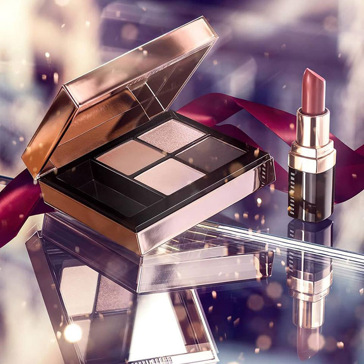 Beauty News, Bobbi Brown Holiday Collection 2018, Bobbi Brown คอลเลคชั่นใหม่, Bobbi Brown ออกใหม่, Bobbi Brown คอลเลคชั่นแซ่บ, Bobbi Brown เซ็ตสุดคุ้ม, Bobbi Brown เซ็ตผลิตภัณฑ์, Bobbi Brown อายแชโดว์, Bobbi Brown ลิปสติก, Bobbi Brown เซ็ตแปรง, Bobbi Brown เซ็ตแต่งหน้า