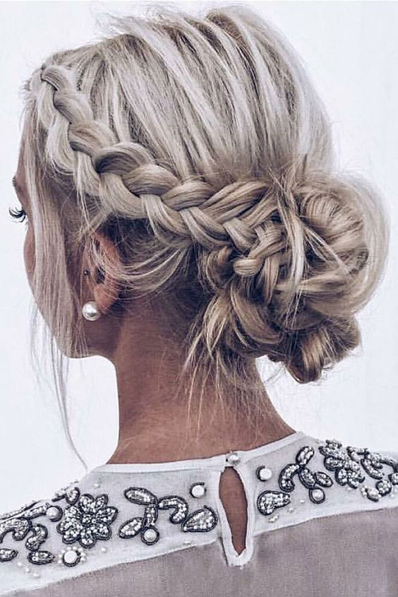 Hairstyle, ทรงผม, เทรนด์ผม, ทรงผมเพื่อนเจ้าสาว, ทรงผมไปงานแต่ง, ทรงผมง่ายๆ, ทรงผมออกงานแบบง่ายๆ, ทรงผมไปงานแต่งงานแบบง่ายๆ, ทรงไปงานแต่งงาน ทำได้เอง, ทรงผมสำหรับงานแต่งงาน, งานแต่งงานในสวย, งานแต่งงานสบายๆ, งานแต่งงานชิลๆ, งานแต่งงาน, แขกรับเชิญ, ทำผมเอง, ทรงผมทำง่าย, ทรงผมทำได้เอง, ทรงผมสวยๆ, เกล้าผม, มวยผม, ถักเปีย