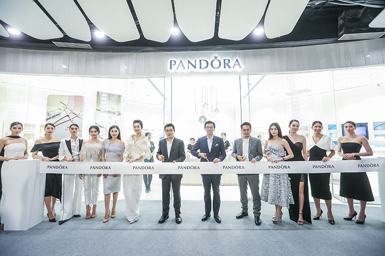 Social, PANDORA Reflexions, PANDORATH, TANACHIRA, ร้าน PANDORA เซ็นทรัลเวิลด์, PANDORA สาขาใหม่, PANDORA คอลเลคชั่นใหม่, PANDORA ออกใหม่, PANDORA ไอเท็มใหม่, PANDORA อีเวนท์, PANDORA เปิดตัว, PANDORA เปิดร้าน, PANDORA ไทย, ปอย - ตรีชฎา เพชรรัตน์