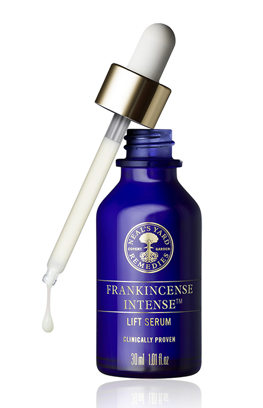 Beauty Items, Frankincense, Frankincense คืออะไร, Neal’s Yard Remedies, นีลส์ ยาร์ด เรมมิดีส์, แฟรงค์คินเซนส์, คืออะไร, เคล็ดลับความงามของคลีโอพัตรา, ไอเท็มเด็ด, ผลิตภัณฑ์ออร์แกนิค, บำรุงผิว, ให้ผิวอ่อนเยาว์, ผิวยืดหยุ่น, ลดเลือกริ้วรอย, ไอเท็มเด็ดจาก Neal’s Yard Remedies, Neal’s Yard Remedies เซรั่ม, Neal’s Yard Remedies อายครีม, Neal’s Yard Remedies ครีม, Neal’s Yard Remedies คอนเซนเทรท