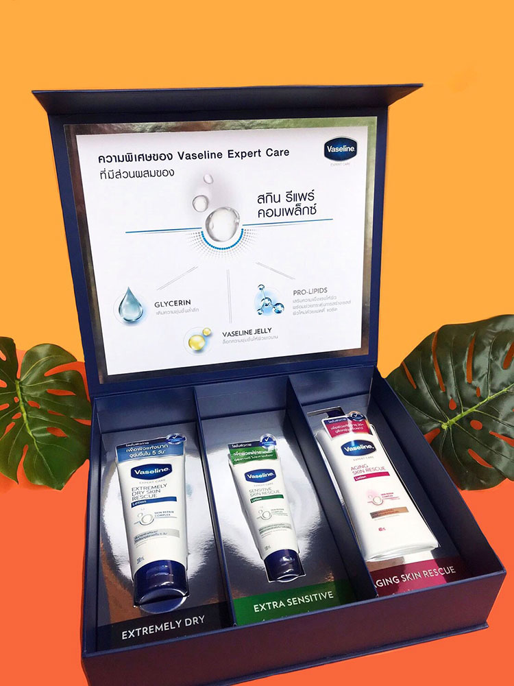 Beauty News, Vaseline, วาสลีน, โลชั่น, สูตรใหม่, Vaseline Extremely Dry Skin Rescue Lotion, Vaseline Aging Skin Rescue Lotion & Hand Cream, Vaseline Sensitive Skin Rescue Lotion, โลชั่นสูตรอ่อนโยน, วาสลีน เอ็กซ์เพิร์ด แคร์ เอ็กซ์ตรีมลี่ดราย สกิน เรสคิว โลชั่น, วาสลีน เอ็กซ์เพิร์ด แคร์ เซนสิทีฟ สกิน เรสคิว โลชั่น, วาสลีน เอ็กซ์เพิร์ด แคร์ เอจจิ้ง สกิน โลชั่น