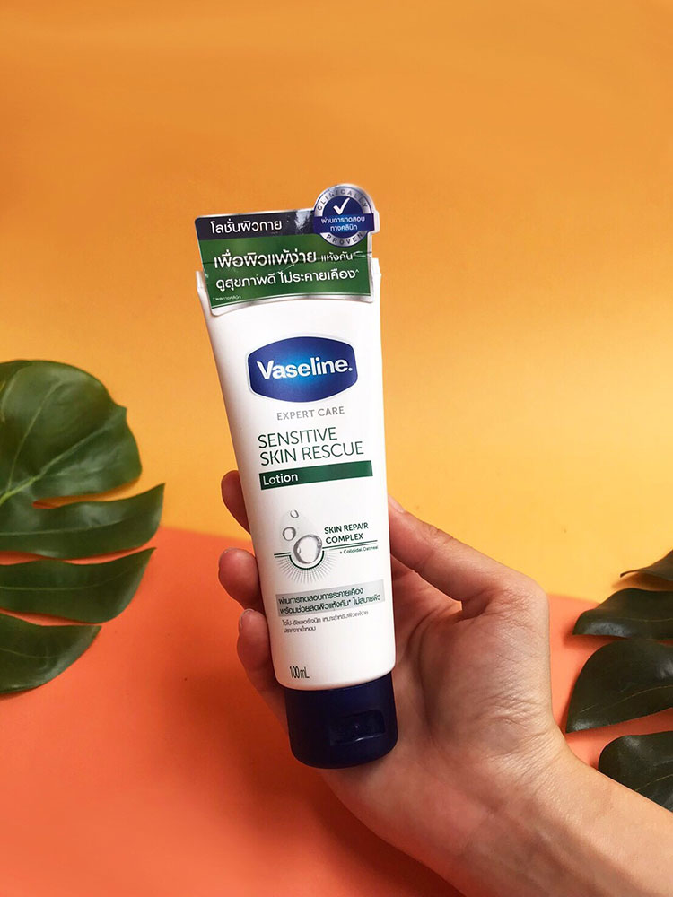 Beauty News, Vaseline, วาสลีน, โลชั่น, สูตรใหม่, Vaseline Extremely Dry Skin Rescue Lotion, Vaseline Aging Skin Rescue Lotion & Hand Cream, Vaseline Sensitive Skin Rescue Lotion, โลชั่นสูตรอ่อนโยน, วาสลีน เอ็กซ์เพิร์ด แคร์ เอ็กซ์ตรีมลี่ดราย สกิน เรสคิว โลชั่น, วาสลีน เอ็กซ์เพิร์ด แคร์ เซนสิทีฟ สกิน เรสคิว โลชั่น, วาสลีน เอ็กซ์เพิร์ด แคร์ เอจจิ้ง สกิน โลชั่น