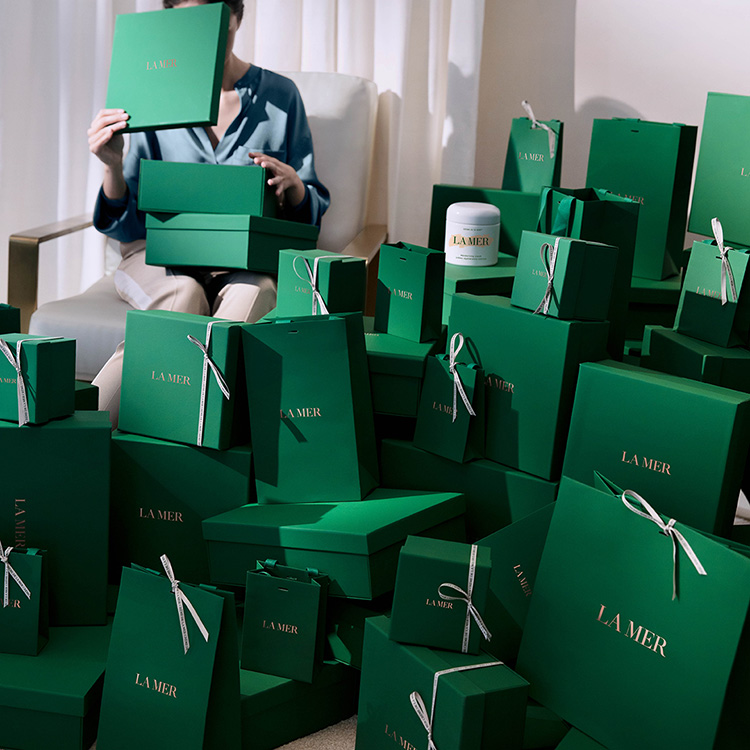 Beauty News, LA MER, La Mer Gifts, LA MER เซ็ตของขวัญ, LA MER Holiday Gifts, LA MER คอลเลคชั่นใหม่, LA MER ออกใหม่, LA MER เซ็ตผลิตภัณฑ์, LA MER เซ็ตบำรุงผิว, LA MER สกินแคร์, LA MER ลิปแคร์, LA MER บำรุงผิวมือ, LA MER บำรุงผิวปาก