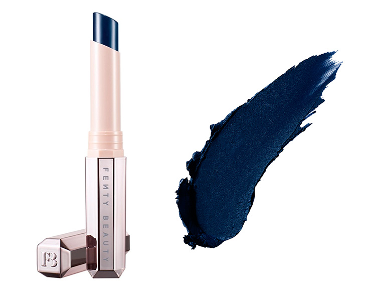 Makeup Trend, Classic Blue, Pantone 2020, เทรนด์สี, เทรนด์เมคอัพ, สีเมคอัพ, แต่งหน้าสีน้ำเงิน, แต่งตาสีน้ำเงิน, สีน้ำเงิน, เครื่องสำอางสีน้ำเงิน, เมคอัพมสีน้ำเงิน, ลิปสติกสีน้ำเงิน, อายแชโดว์สีน้ำเงิน, มาสคาร่าสีน้ำเงิน, อายไลเนอร์สีน้ำเงิน