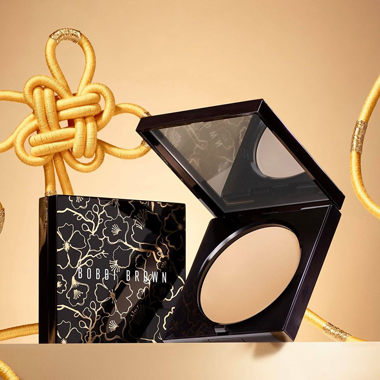 Beauty News, Bobbi Brown, Luxe & Fortune Collection, Bobbi Brown คอลเลคชั่นใหม่, Bobbi Brown ออกใหม่, Bobbi Brown มาใหม่, Bobbi Brown คอลเลคชั่นตรุษจีน, Bobbi Brown Limited Edition, Bobbi Brown คอลเลคชั่นปีใหม่, Bobbi Brown รองพื้น, Bobbi Brown ไฮไลท์, Bobbi Brown อายแชโดว์, Bobbi Brown ลิปสติก, Bobbi Brown ลิควิดลิปสติก, Bobbi Brown แป้งอัดแข็ง