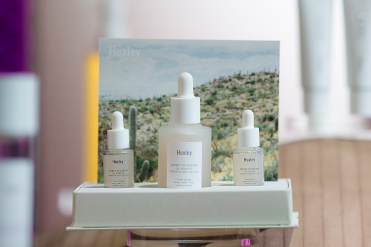 Beauty News, HUXLEY, ฮักซ์ลีย์, แบรนด์เกาหลี, แบรนด์สกินแคร์, ผบิตภัณฑ์บำรุงผิว, ต้นกระบองเพชรพริคลีย์ แพร์, ทะเลทรายซาฮาร่า, EVEANDBOY The Underground, คอลเลคชั่นใหม่, Celebrate 25 Days of HUXLEY