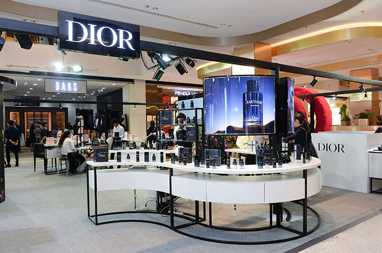 Beauty News, Dior Les Parfums, Dior, น้ำหอม Dior, Miss Dior, Christian Dior, J’adore, Joy, Sauvage, ดิออร์, ดิออร์ อีเวนท์, น้ำหอมดิออร์, ที่มาของน้ำหอมดิออร์, งาน ดิออร์, เซ็นทรัลเวิลด์, รวมน้ำหอมดิออร์, รู้จักน้ำหอมดิออร์