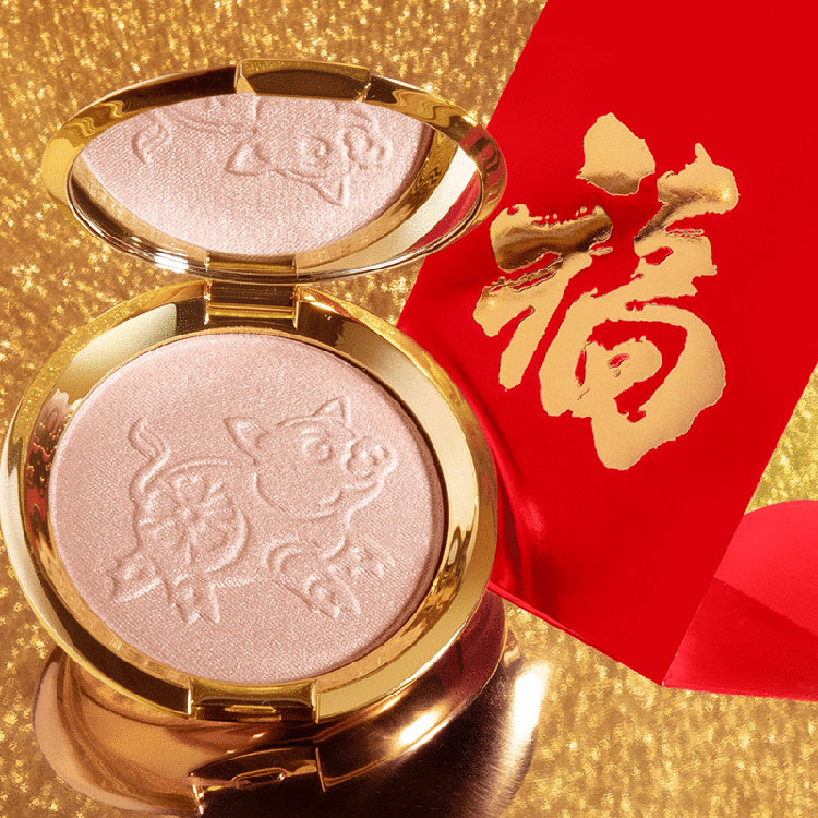 Beauty News, BECCA Shimmering Skin Perfector Lunar New Year 2019, BECCA คอลเลคชั่นใหม่, BECCA ออกใหม่, BECCA ไฮไลท์, BECCA น่าโดน, BECCA ดี, BECCA น่าซื้อ, BECCA รูปหมู, BECCA คอลเลคชั่นตรุษจีน