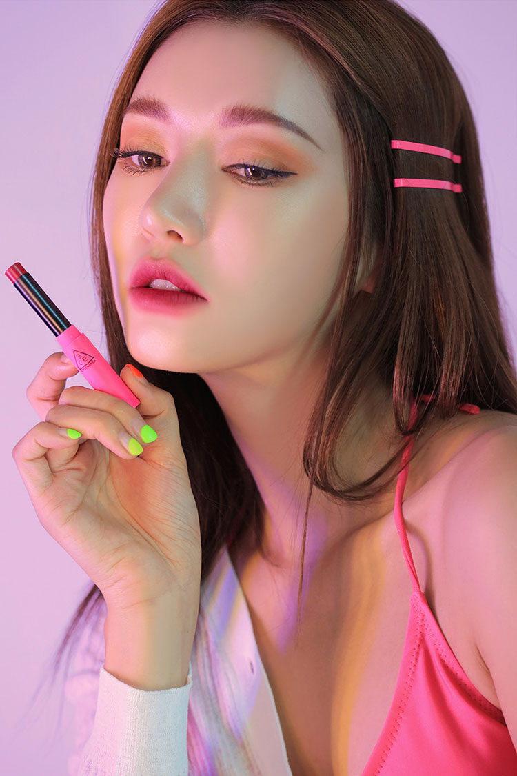 Beauty News, 3CE, 3CE Stranger Lights Collection, 3CE คอลเลคชั่นใหม่, 3CE Multi Pot, 3CE Slim Velvet Lip Color, 3CE สีนีออน, 3CE ออกใหม่, 3CE มาใหม่, 3CE ลิปสติก, ไอเท็มสีนีออน