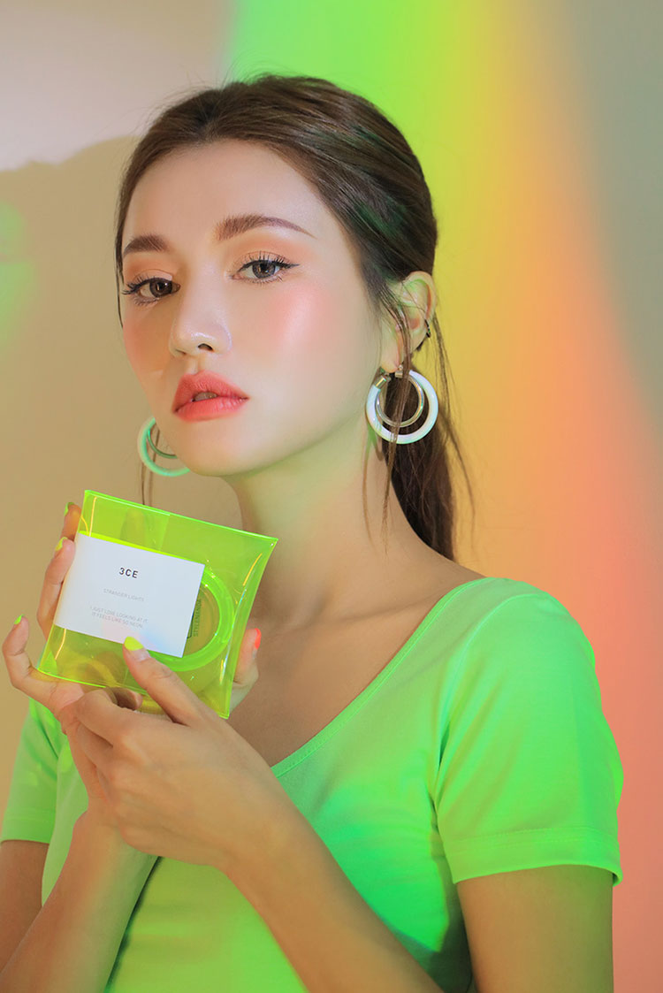 Beauty News, 3CE, 3CE Stranger Lights Collection, 3CE คอลเลคชั่นใหม่, 3CE Multi Pot, 3CE Slim Velvet Lip Color, 3CE สีนีออน, 3CE ออกใหม่, 3CE มาใหม่, 3CE ลิปสติก, ไอเท็มสีนีออน