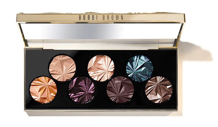 Beauty News, Bobbi Brown, Bobbi Brown Holiday Collection 2019, Bobbi Brown ออกใหม่, Bobbi Brownคอลเลคชั่นใหม่, Bobbi Brown มาใหม่, Bobbi Brown อายแชโดว์พาเลท, Bobbi Brown อายแชโดว์, Bobbi Brown ลิปสติก, Bobbi Brown ลิควิดลิปสติก, Bobbi Brown ลิปไชน์, Bobbi Brown ลิปชิมเมอร์, Bobbi Brown ไฮไลท์