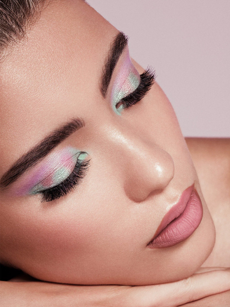 Beauty News, Kylie X Balmain Collection, Kylie Holiday 2019, Kylie Cosmetics, Kylie Cosmetics คอลเลคชั่นใหม่, Kylie Cosmetics ออกใหม่, Kylie Cosmetics น่าโดน, Kylie Cosmetics อายแชโดว์พาเลท, Kylie Cosmetics ลิปสติก, Kylie Cosmetics ลิปไลเนอร์, Kylie Cosmetics ลิปกลอส