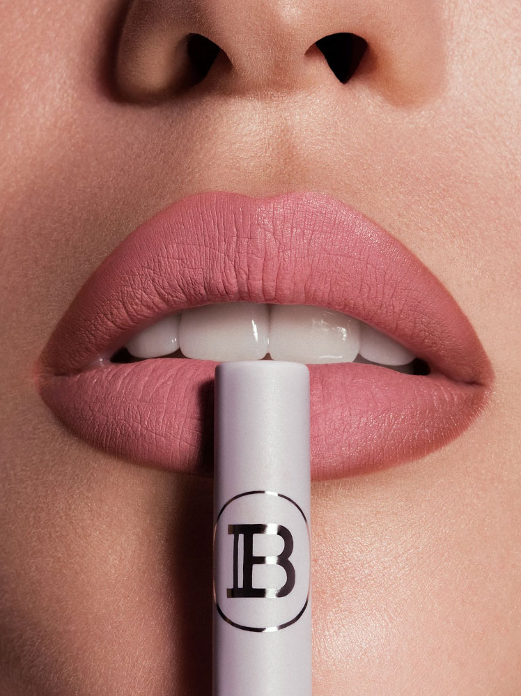 Beauty News, Kylie X Balmain Collection, Kylie Holiday 2019, Kylie Cosmetics, Kylie Cosmetics คอลเลคชั่นใหม่, Kylie Cosmetics ออกใหม่, Kylie Cosmetics น่าโดน, Kylie Cosmetics อายแชโดว์พาเลท, Kylie Cosmetics ลิปสติก, Kylie Cosmetics ลิปไลเนอร์, Kylie Cosmetics ลิปกลอส