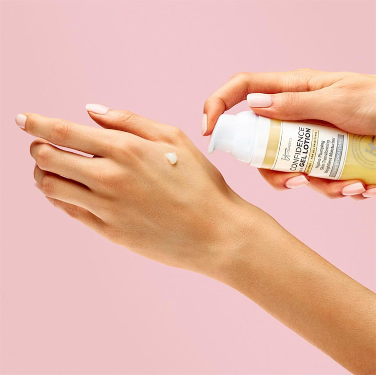Beauty News, IT Cosmetics, Confidence in a Gel Lotion, Confidence in a Gel Cleanser, Sephora Thailand, มอยซ์เจอไรเซอร์, เนื้อเจล, บางเบา, ไม่เหนียว, ให้ความชุ่มชื้นยาวนาน, ผิวแห้ง, ผิวขาดน้ำ, ผิวชุ่มชื้น, เรียบเนียน, อ่อนเยาว์, ลดริ้วรอย