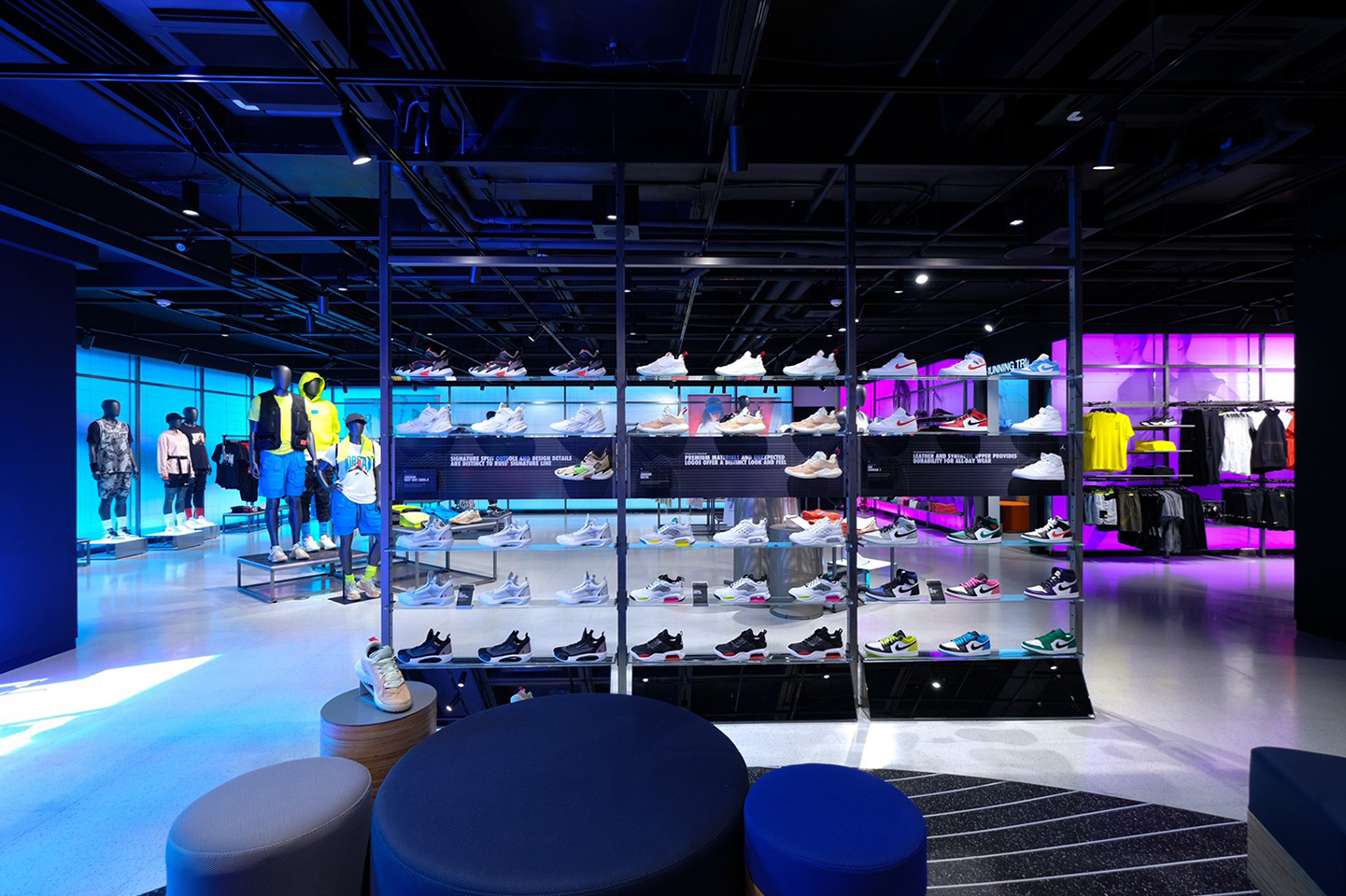 Fashion, Nike, Nike Bangkok, ไนกี้, กรุงเทพฯ, ประเทศไทย, Nike by You, ช็อปไนกี้, ร้านไนกี้, รองเท้า, เสื้อผ้า, เครื่องประดับ, Siam Center, สยามเซ็นเตอร์