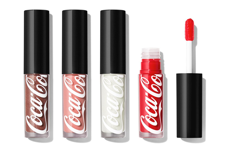 Beauty News, COCA-COLA X MORPHE, COCA-COLA, MORPHE Brush, คอลเลคชั่นใหม่, ออกใหม่, มาใหม่, คอลเลคชั่นแซ่บ, อายแชโดว์พาเลท, ลิปกลอส, เซ็ตแปรง, ไฮไลท์เนื้อฝุ่น, เซ็ตฟองน้ำแต่งหน้า