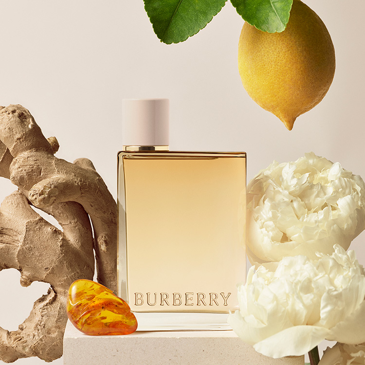 Beauty News, Burberry, น้ำหอม, Burberry Her London Dream, น้ำหอมออกใหม่, น้ำหอมใหม่, คอลเลคชั่นใหม่, กลิ่นหอม, คาร่า เดเลอวีน, Cara Delevingne