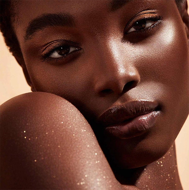 Beauty News, Fenty Beauty, Summer 2020 collection , Fenty Beauty Body Lava, Fenty Beauty Diamond Bomb, สีใหม่ Cognac Candy, คอลเลคชั่นใหม่, ออกใหม่, มาใหม่, บอดี้ไฮไลท์, บอดี้ชิมเมอร์, ไฮไลท์เตอร์, ชิมเมอร์, กลิตเตอร์, ทาตัว